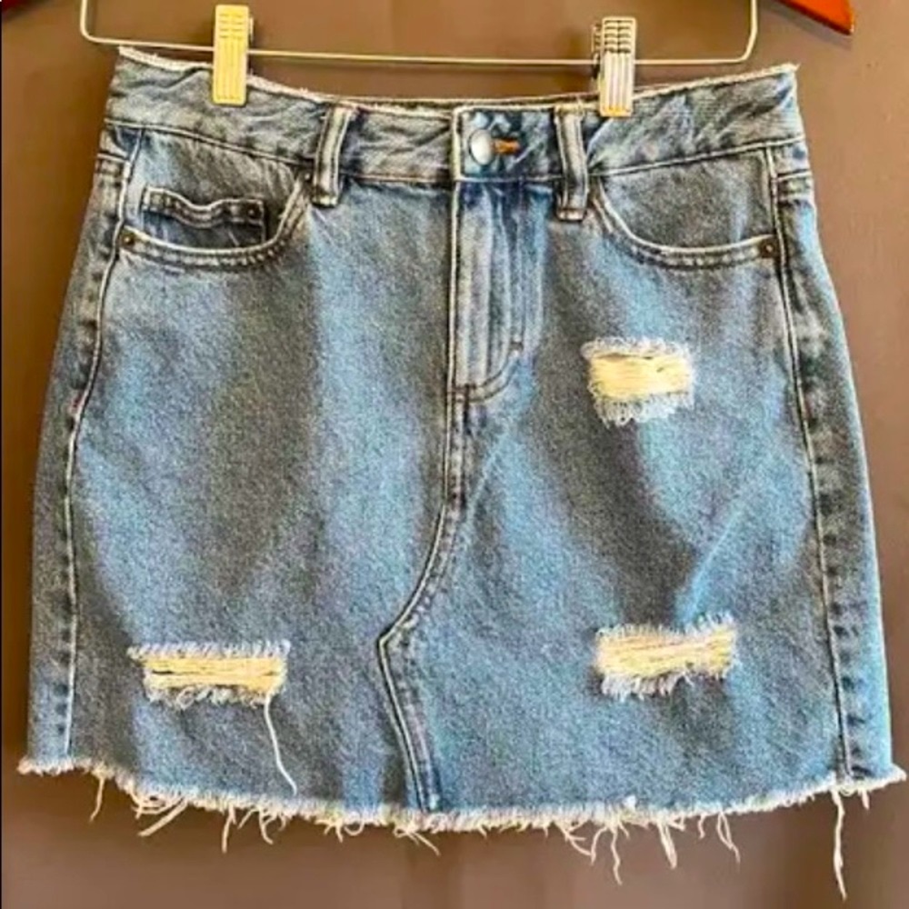 Bongo distressed jean skirt